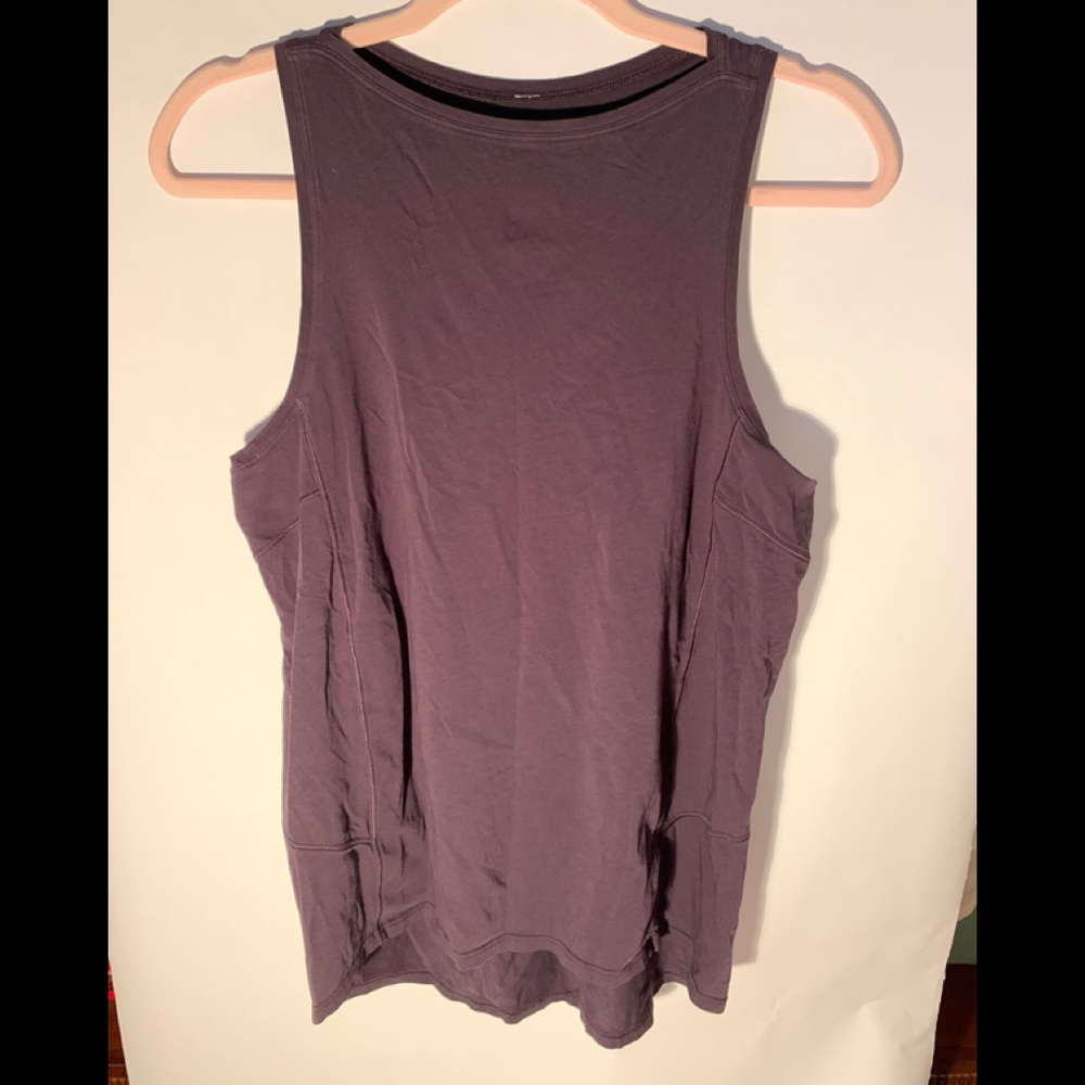 Lululemon tank size 4-6?